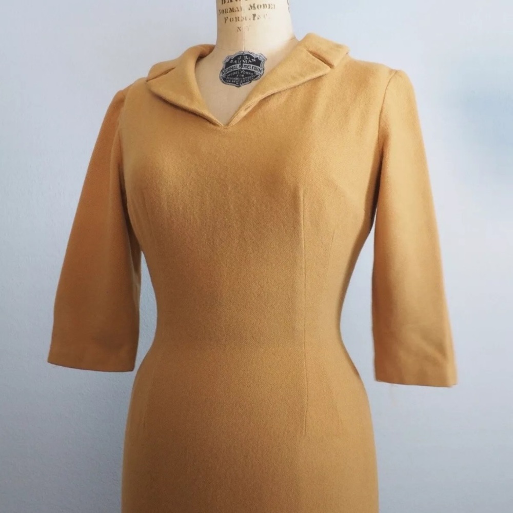1950’s True Vintage Wiggle Dress - Picture 3 of 7